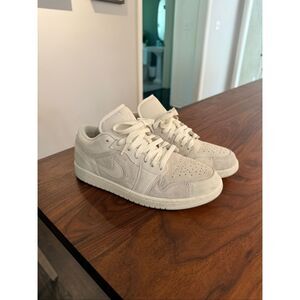 Nike Women's Grey Air Jordan 1 Low SE Craft Suede Lace Up Sneaker Shoes Size 7